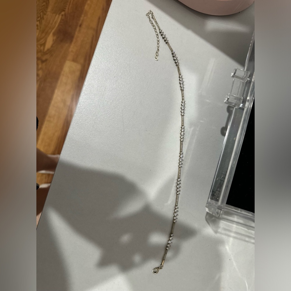 Choker necklace